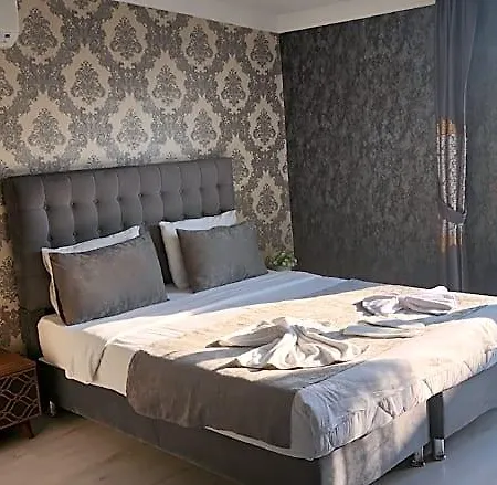 Hotel Taksim Royal &