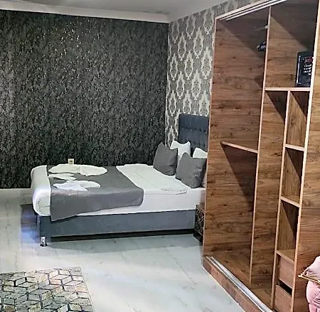 Taksim Royal & 3*